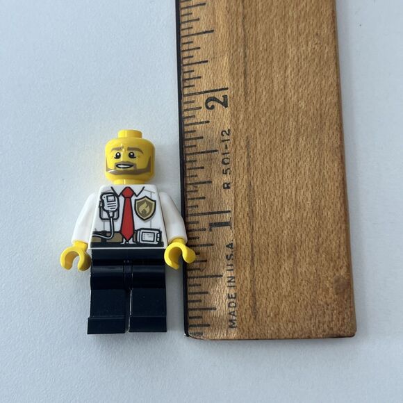 Lego Minifigures Lot Of 6 (2) Missing Arms ￼ - Picture 7 of 7